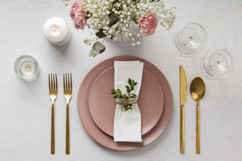 L'art de la table : choisir la vaisselle et la décoration pour différentes occasions